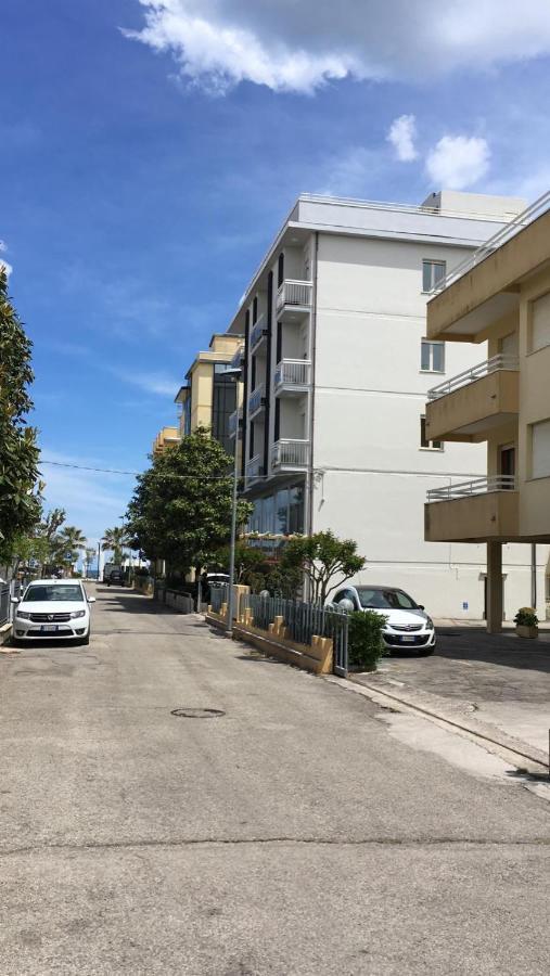 Hotel Glenn Ρίμινι Εξωτερικό φωτογραφία