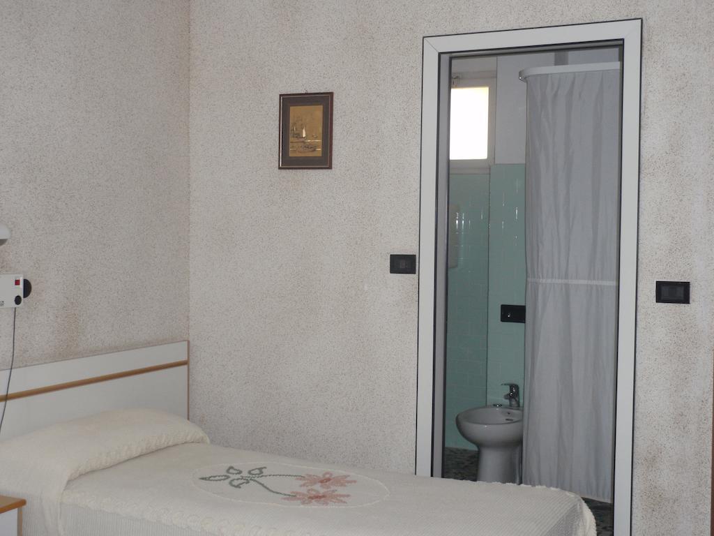 Hotel Glenn Ρίμινι Εξωτερικό φωτογραφία