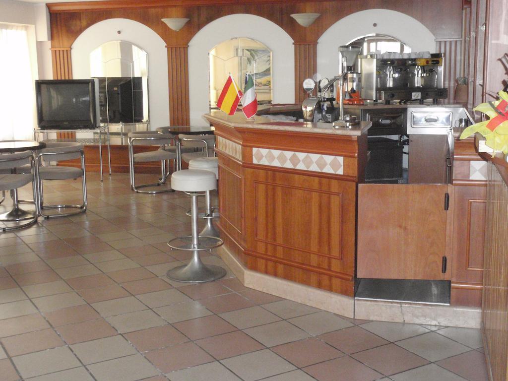 Hotel Glenn Ρίμινι Εξωτερικό φωτογραφία