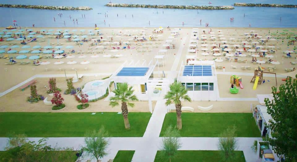 Hotel Glenn Ρίμινι Εξωτερικό φωτογραφία